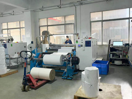 Su geçirmez kendi kendine yapışkan çıkartma kağıt rulo etiketleri Opal PET yüzey kaplama