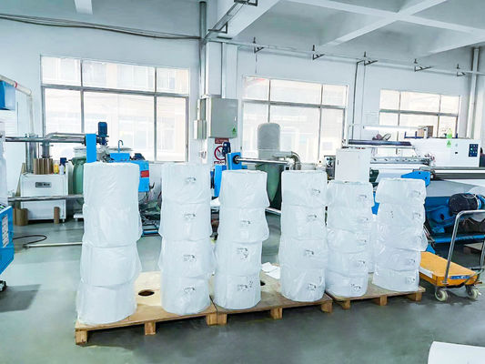 Şeffaf PET kendi kendine yapışkan çıkartma Kağıt Rulo Yağ Yapıştırıcı PVC Etiket Malzemesi