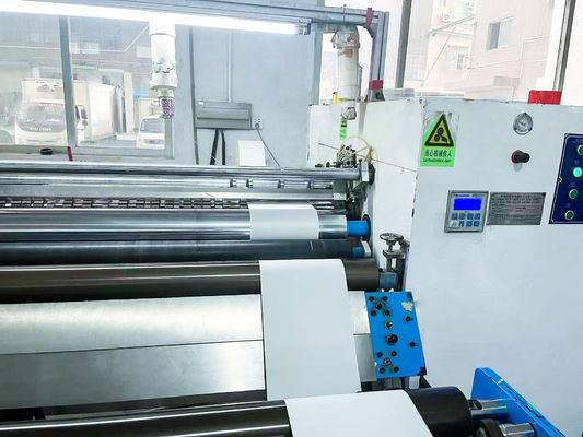 Açık Akrilik Yapıştırıcı Tipi Kendine Yapışkan Etiket Kağıt Rulo Parlak Beyaz PVC