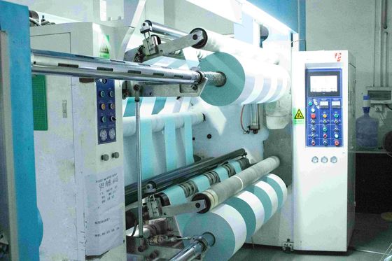 Sıcaklığa karşı termal kağıt Jumbo Roll Kağıt Yaprakları Sıcak yapıştırıcı Tipi