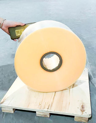 İyi bir fiyat. Şeffaf BOPP etiket malzemesi, kendi kendine yapışkan kağıt jumbo rulo çevrimiçi