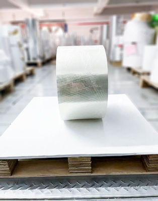 İyi bir fiyat. Açık beyaz PET BOPP Yapıştırıcı Jumbo Roll Kağıt SGS Onayı çevrimiçi