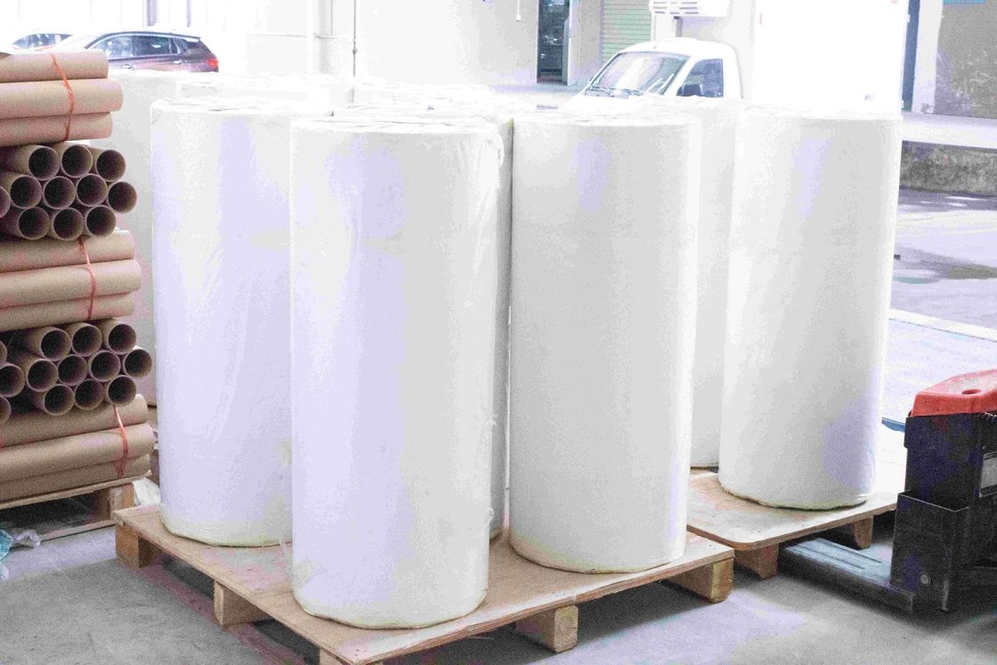 Su yapıştırıcısı tipi yapıştırıcı kaplı kağıt 120u Yüzey kalınlığı kendi kendine çıkartıcı türü