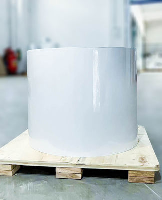 İyi bir fiyat. Lastik yapıştırıcı türü yapıştırıcı PE etiket malzemesi rulo 80u yüz kalınlığı çevrimiçi